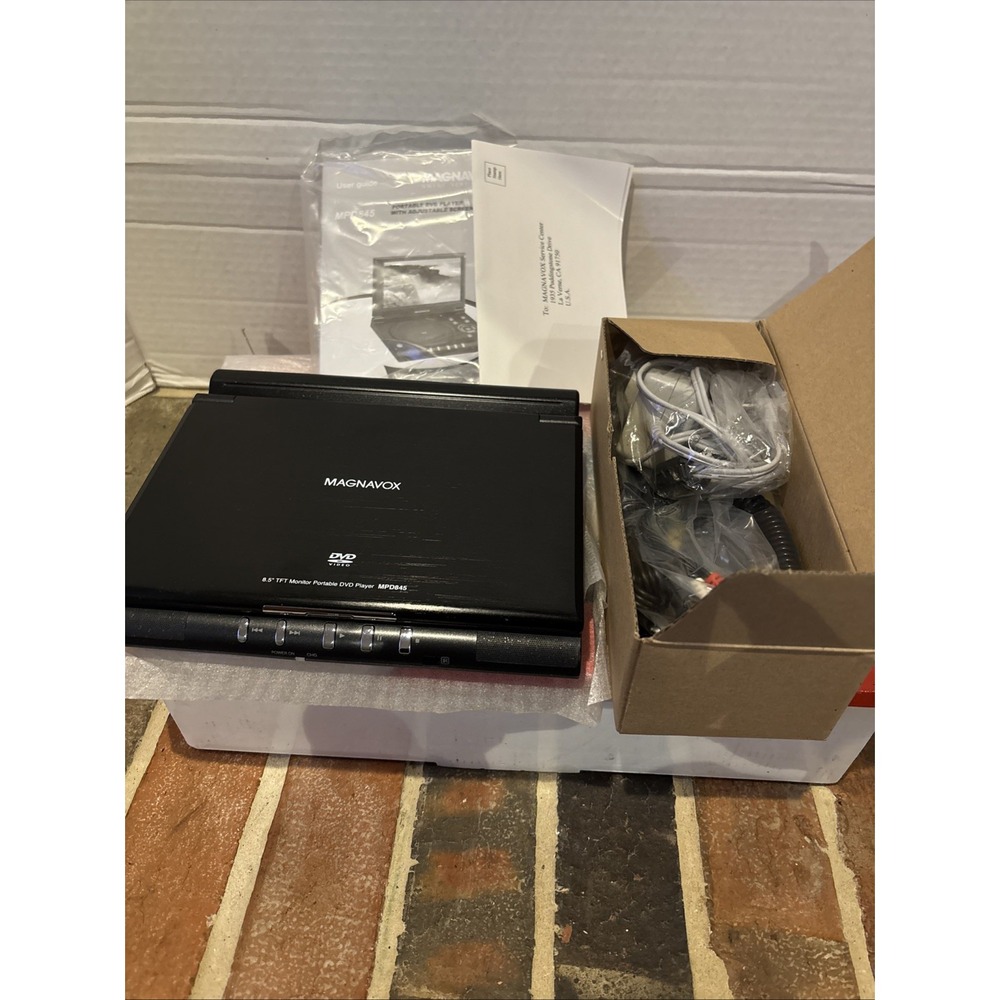 Magnavox Portable DVD Player 8.5 Inch MPD845 New Open Box With Cables  (T5)